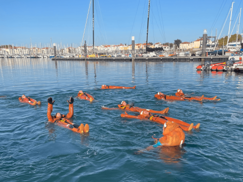 techniques individuelles de survie certificat de formation de base à lutte incendie médical 1 sécurité des personnes et responsabilités rociales certificat de sensibilisation à la sûreté les sable d'olonne formation maritime marin nautisme métier de la mer école maritime études marin études maritime